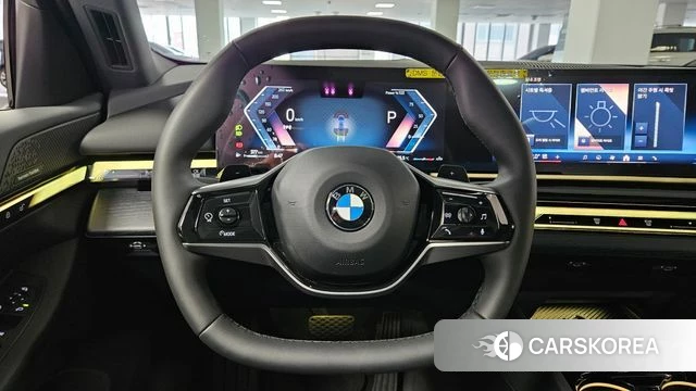 BMW 5 Series (G60) 2025 Черный из Кореи, фото 3