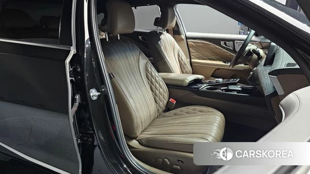 Kia K8 2023 Черный из Кореи, фото 3