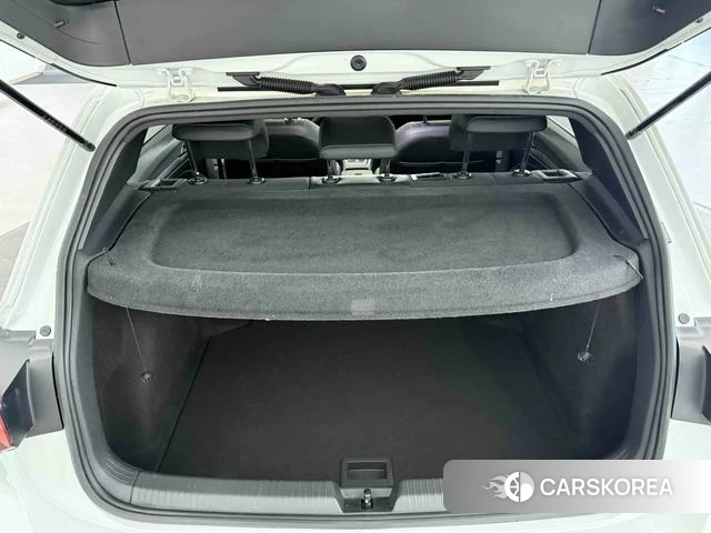 Volkswagen Golf 2022 Белый из Китая, фото 3