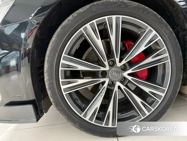 Audi A6L 2021 Черный из Китая, фото 3