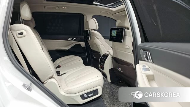 BMW X7 (G07) 2022 Белый из Кореи, фото 3