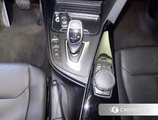 BMW 4 Series (F32) 2019 Серебряный из Кореи, фото 3