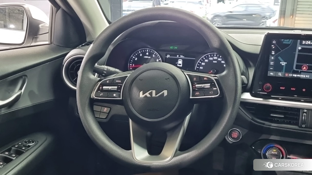 Kia The New K3 2nd generation 2022 Белый из Кореи, фото 3
