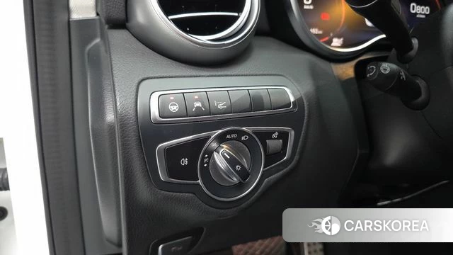 Mercedes-Benz C-Class W205 2021 Белый из Кореи, фото 3