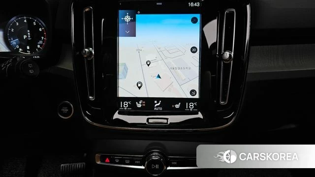 Volvo XC40 2022 Белый из Кореи, фото 3