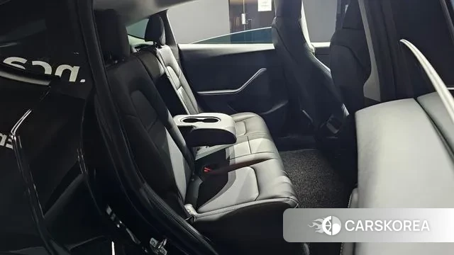 Tesla Model Y 2024 Черный из Кореи, фото 3