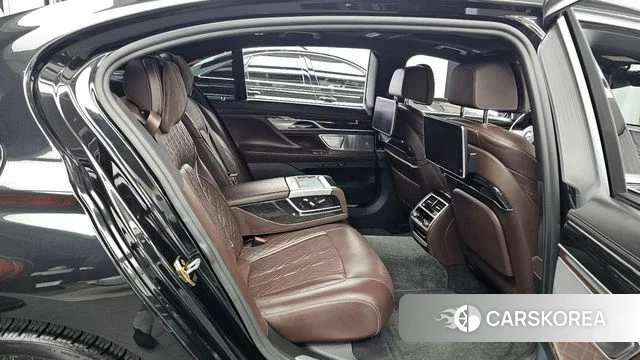 BMW 7 Series (G11) 2019 Черный из Кореи, фото 3