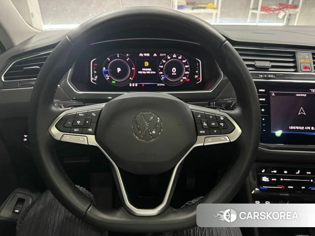 Volkswagen Tiguan second Generation 2021 Белый из Кореи, фото 3