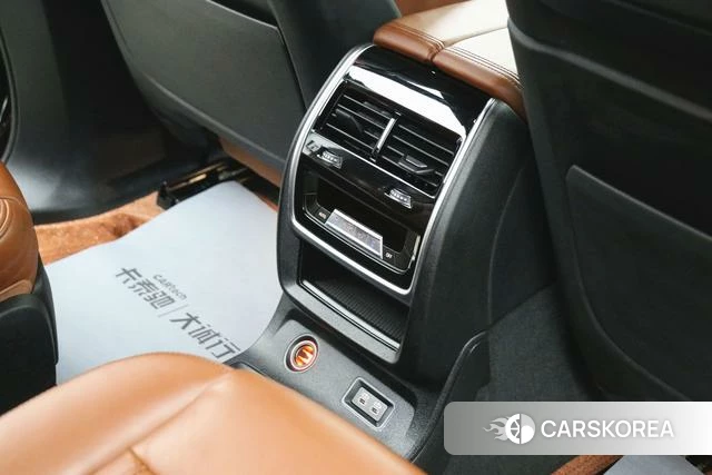 BMW X7 2021 Черный из Китая, фото 3