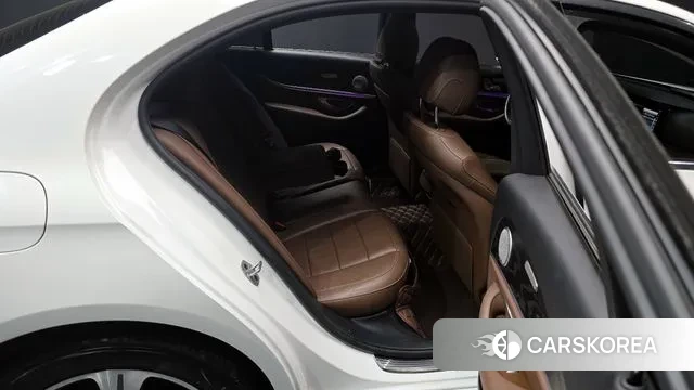 Mercedes-Benz E-Class W213 2018 Белый из Кореи, фото 3