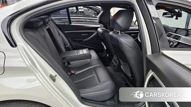 BMW 3 Series (G20) 2018 Белый из Кореи, фото 3