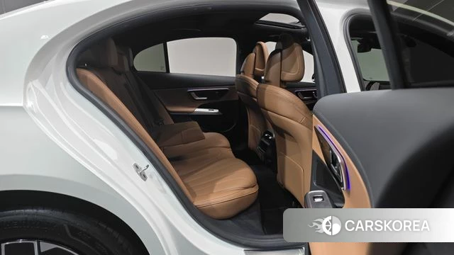 Mercedes-Benz E-Class W214 2026 Белый из Кореи, фото 3