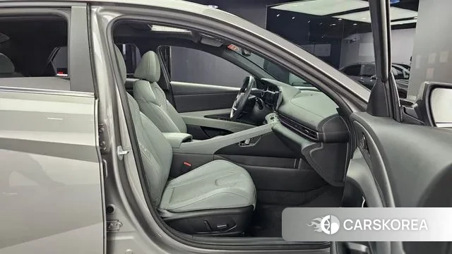 Hyundai The New Avante (CN7) 2023 Серый из Кореи, фото 3