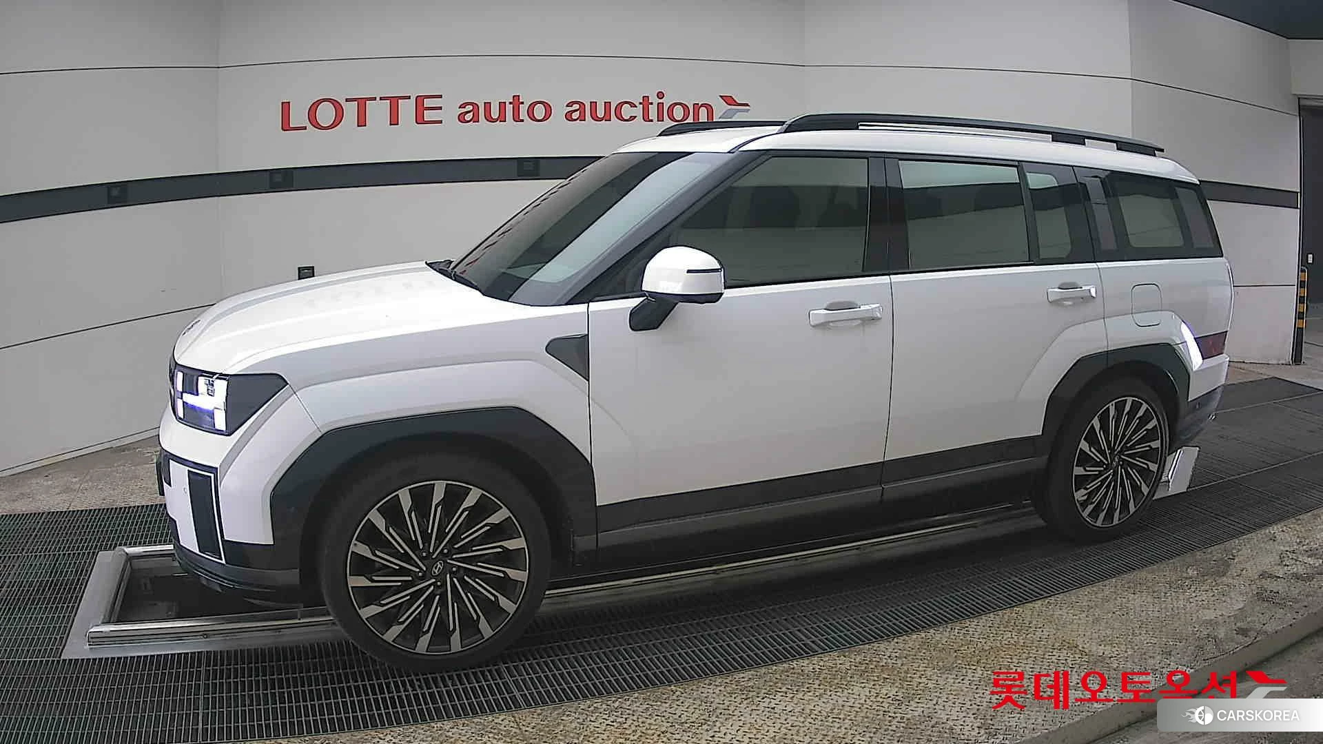 Hyundai Santa Fe 2024 Белый из Кореи, фото 3