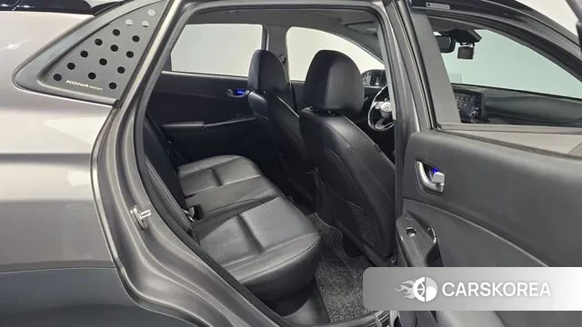 Hyundai Kona 2018 Серебристо-серый из Кореи, фото 3