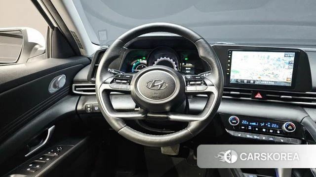 Hyundai Avante Hybrid (CN7) 2023 Белый из Кореи, фото 3