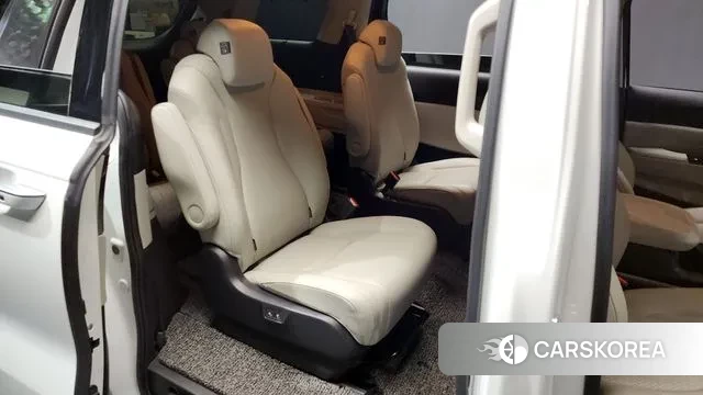 Kia Carnival 4th generation 2023 Белый из Кореи, фото 3