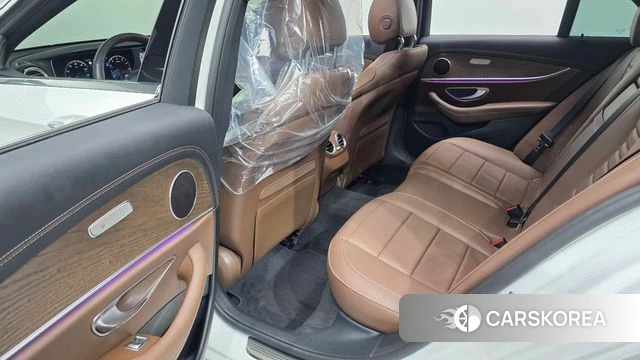Mercedes-Benz E-Class W213 2022 Белый из Кореи, фото 3