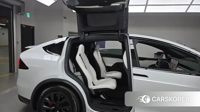 Tesla Model X 2023 Белый из Кореи, фото 3