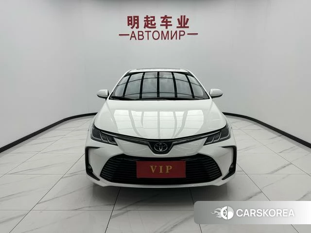 Toyota Corolla 2023 Белый из Китая, фото 3