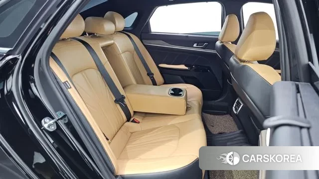 Kia K5 3rd generation 2023 Черный из Кореи, фото 3