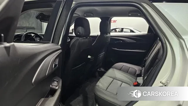 Chevrolet (GM Daewoo) Trailblazer 2022 Белый из Кореи, фото 3