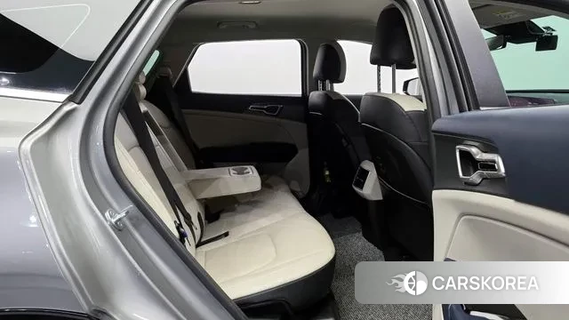 Kia Sportage 5th Generation 2022 Серебристо-серый из Кореи, фото 3