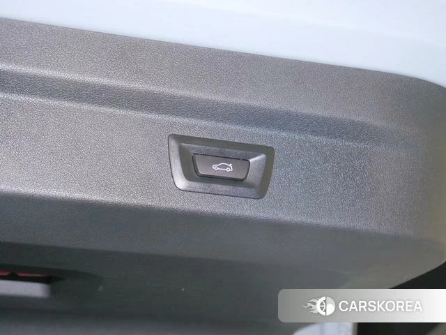 BMW X2 (import) 2025 Серебристо-серый из Китая, фото 3