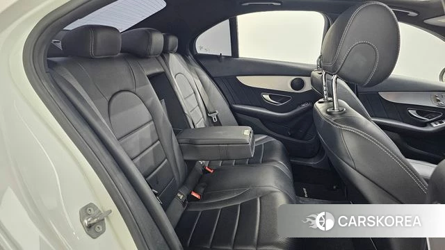 Mercedes-Benz C-Class W205 2018 Белый из Кореи, фото 3