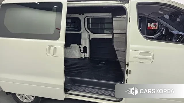 Hyundai The New Grand Starex 2021 Белый из Кореи, фото 3