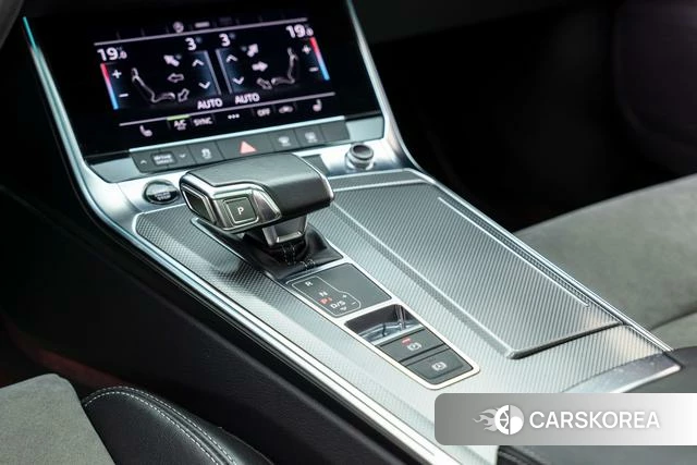 Audi A6L 2022 Черный из Китая, фото 3