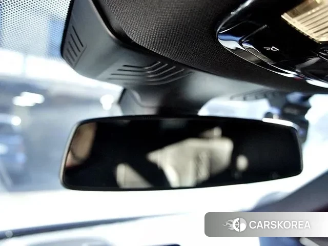 BMW 5 Series (G30) 2022 Белый из Кореи, фото 3