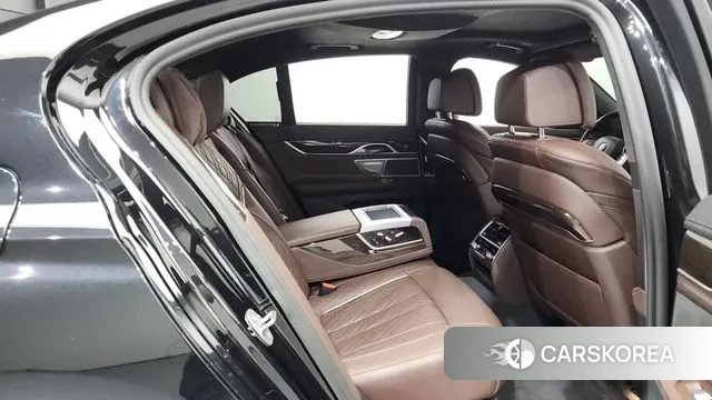 BMW 7 Series (G11) id 2975779 из Кореи 3