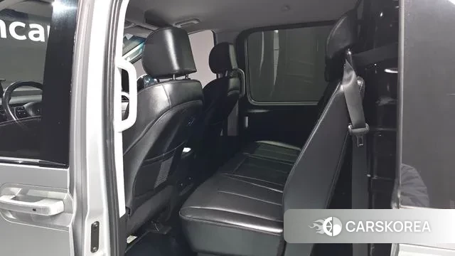 Hyundai Staria 2021 Серебряный из Кореи, фото 3