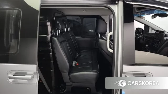 Hyundai Staria 2021 Серебряный из Кореи, фото 3