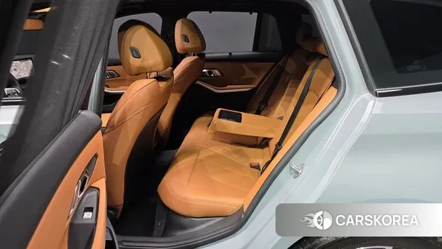 BMW 3 Series (G20) 2024 Серебристо-серый из Кореи, фото 3