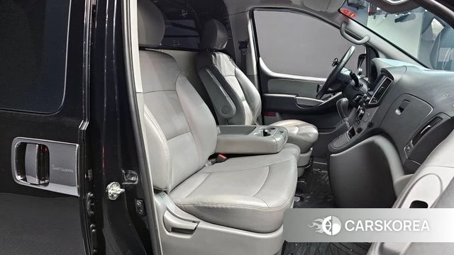 Hyundai The New Grand Starex 2020 Черный из Кореи, фото 3