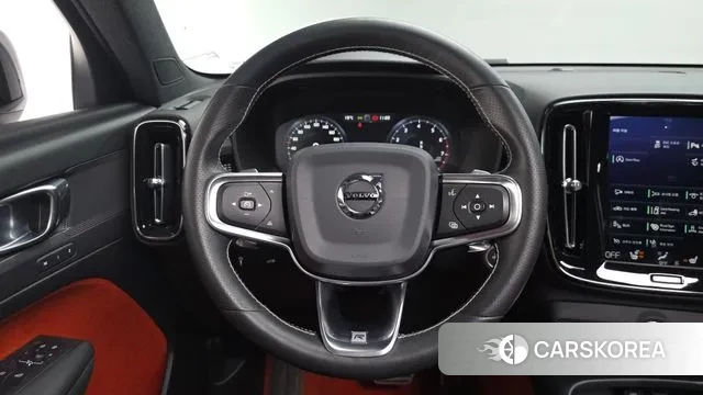 Volvo XC40 2019 Белый из Кореи, фото 3
