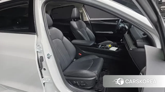 Kia The New K5 3rd generation 2024 Белый из Кореи, фото 3