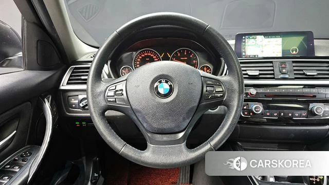 BMW 3 Series (F30) 2018 Черный из Кореи, фото 3
