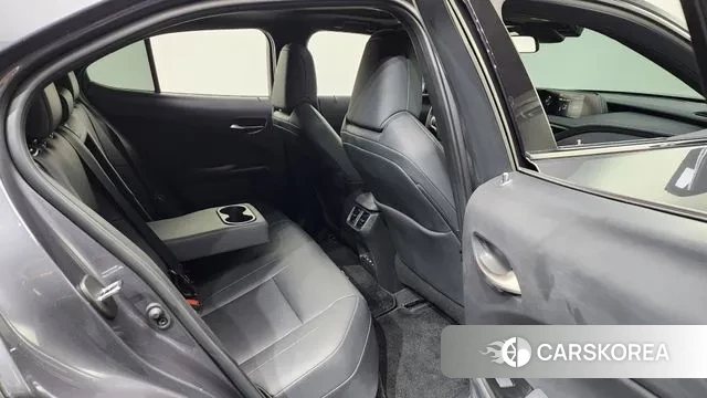 Lexus UX300e 2022 Серый из Кореи, фото 3