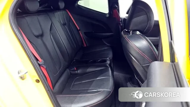 Hyundai Veloster (JS) 2018 Желтый из Кореи, фото 3