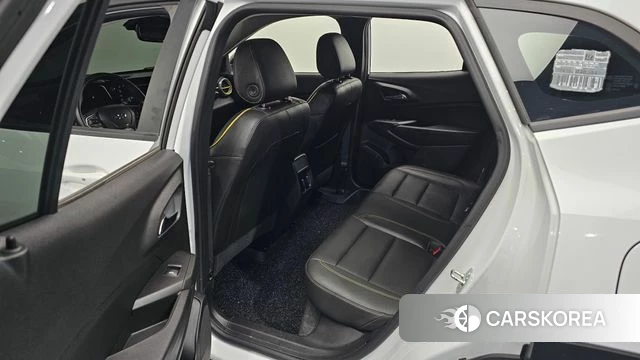 Chevrolet (GM Daewoo) Trax Crossover 2023 Белый из Кореи, фото 3