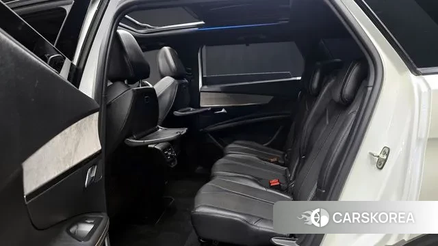 Peugeot 5008 second generation 2022 Белый из Кореи, фото 3