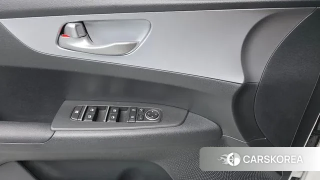 Kia The New K3 2nd generation 2024 Белый из Кореи, фото 3