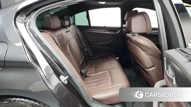 BMW 5 Series (G30) 2023 Серый из Кореи, фото 3