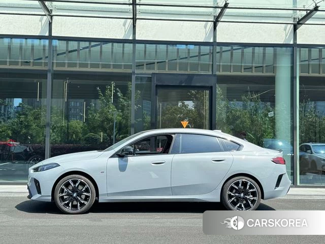 BMW 2 series 2025 Темно-серый из Китая, фото 3