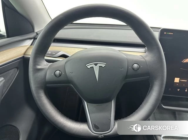 Tesla Model Y 2023 Черный из Китая, фото 3