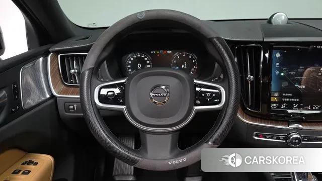 Volvo XC60 second Generation 2021 Черный из Кореи, фото 3