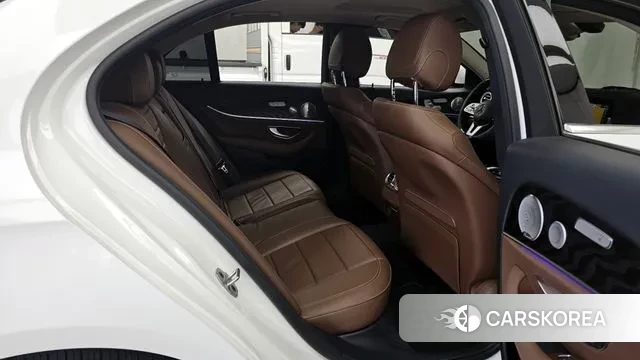 Mercedes-Benz E-Class W213 2020 Белый из Кореи, фото 3